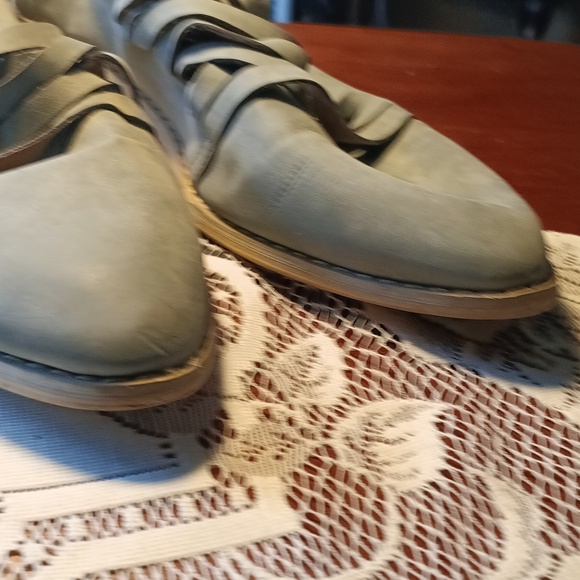 MONTANA SKY- WOMENS BOOTIE SHOES, SIZE 7, LIGHT GREEN SUEDE - Picture 4 of 4